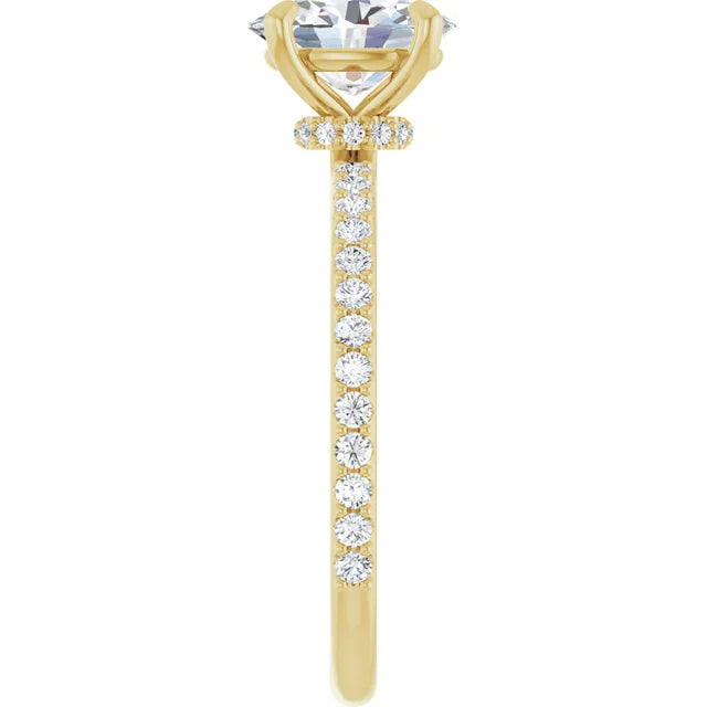 Oval Claw Set Style Engagement Ring